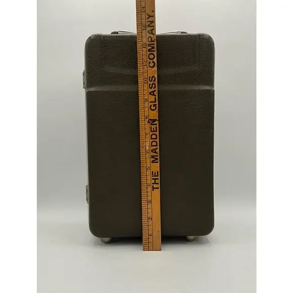 Platt Travel Bar Case Set includes key and most accessories - Picture 6 of 11